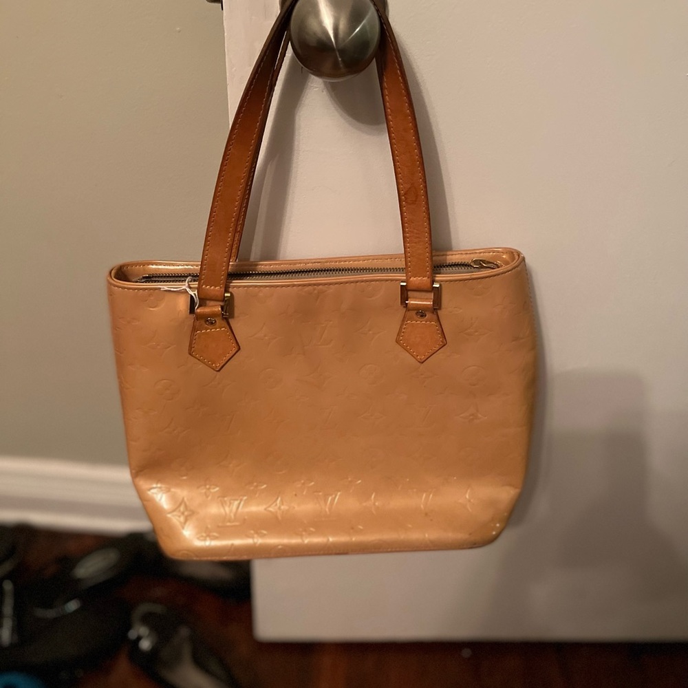Louis Vuitton Shoulder Bag! Make an offer!!
